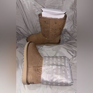 UGG classic short gold burst size 8